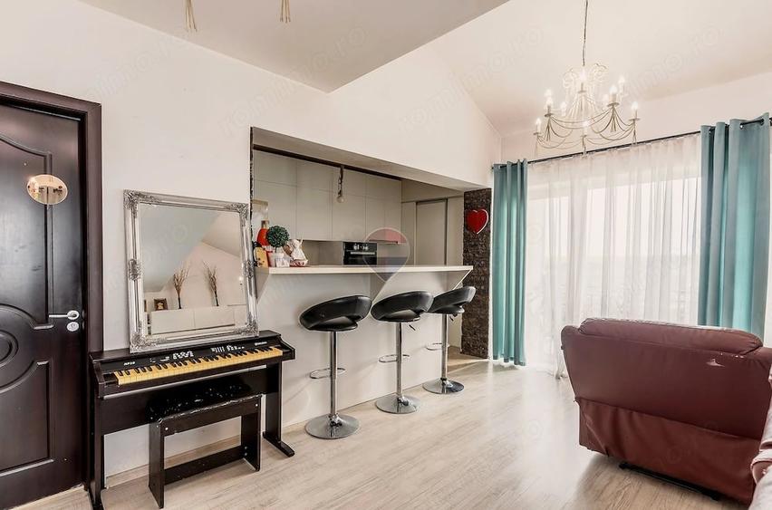 Apartament cu 5 camere decomandat în Breazu
