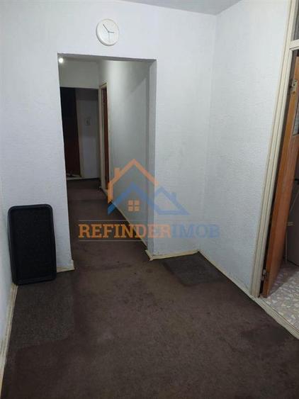Apartament cu 3 camere decomandat în Rahova