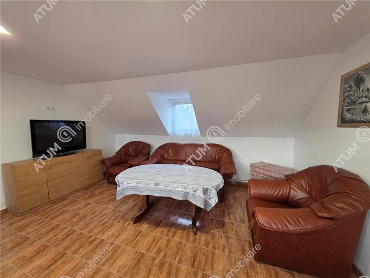 Apartament cu 3 camere decomandat, mobilat în Trei Stejari