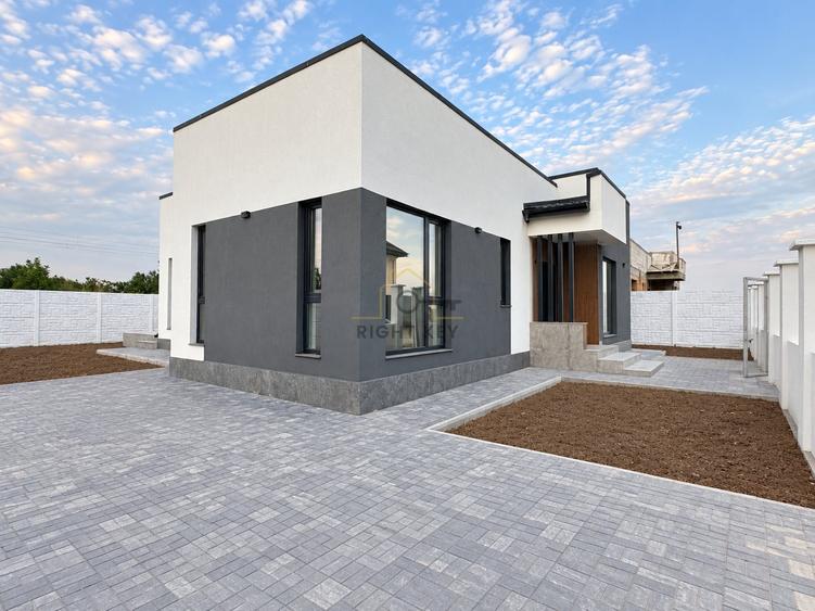 Casă individuală cu 4 camere cu Teren 450 Mp în Domnești