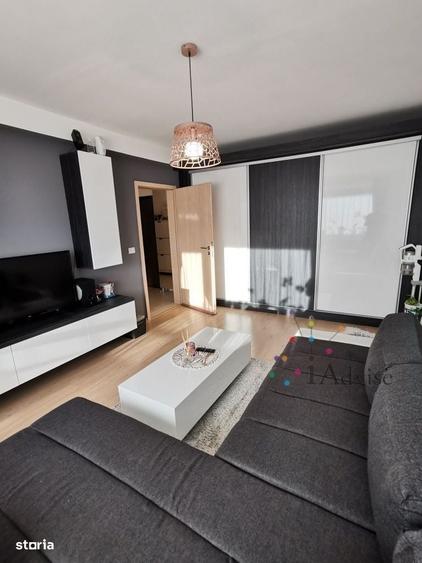 Apartament cu 2 camere decomandat în Tractorul