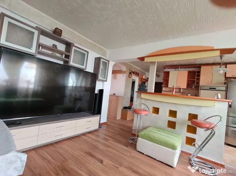 Apartament cu 3 camere decomandat în Tomis Mall