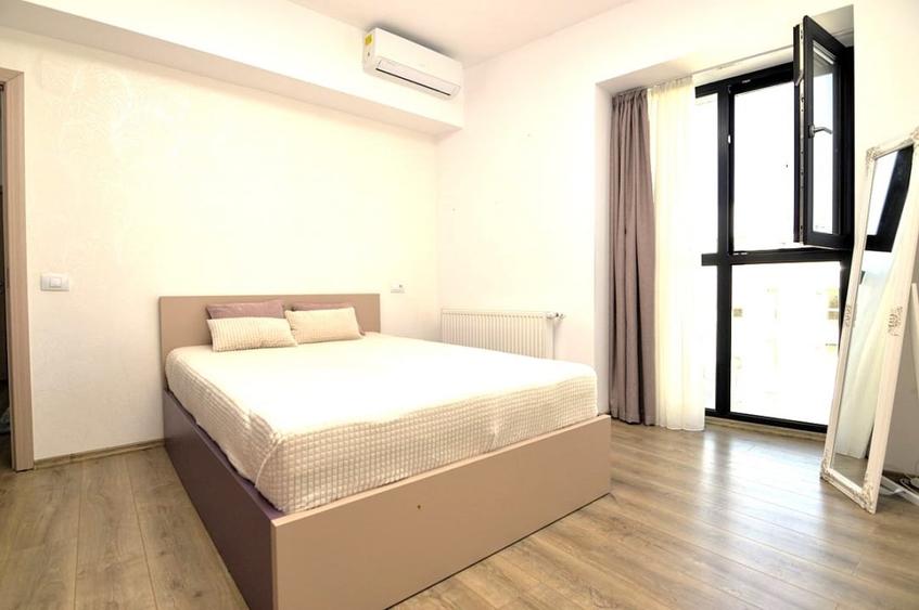 Apartament cu 4 camere decomandat, mobilat în Unirii