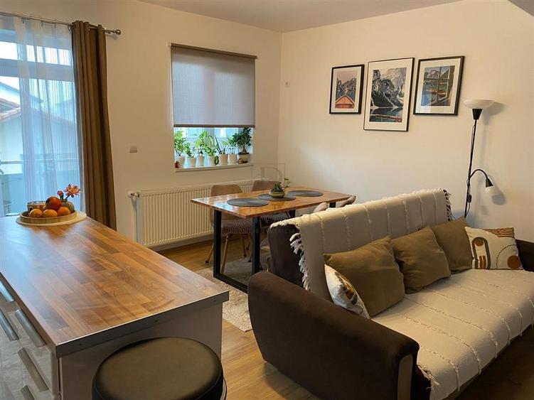 Apartament cu 3 camere decomandat în Giroc