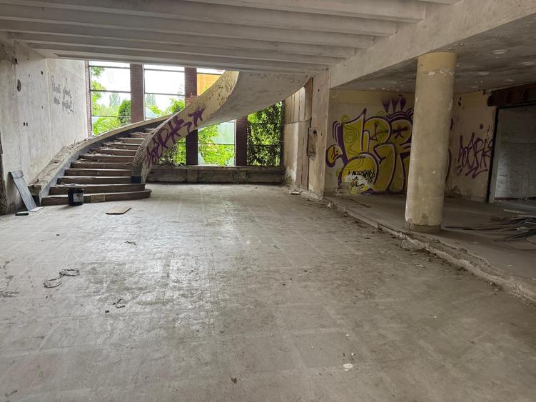 Proprietate specială, de 3.7239999771118 mp, în Central