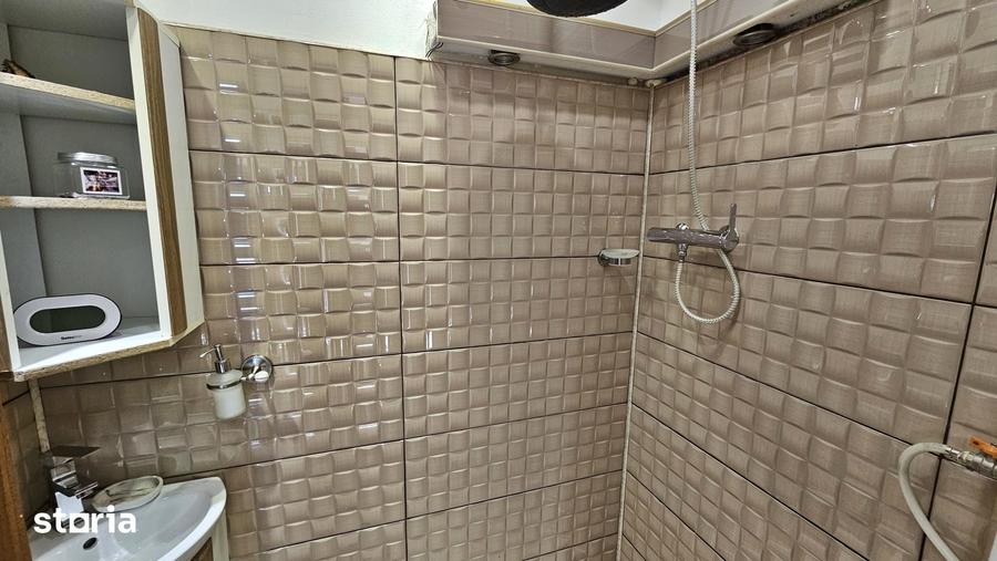 Apartament cu 3 camere în Zorilor