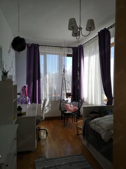 Casă cu 8 camere cu Teren 179 Mp în Craiter