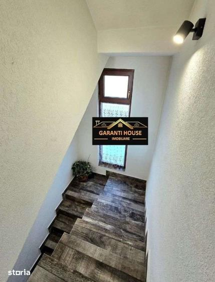 Casă cu 6 camere cu Teren 495 Mp în Recea