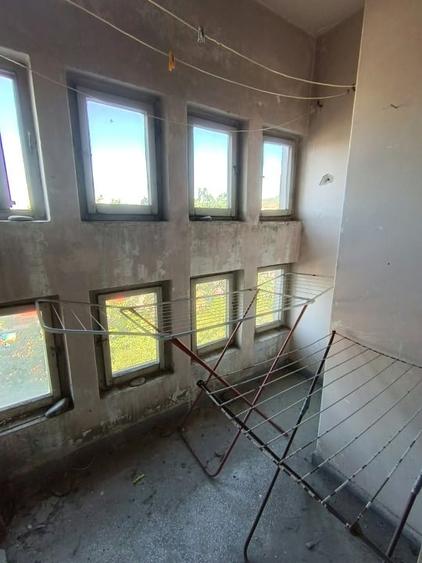 Apartament cu 3 camere decomandat, mobilat în Săsar