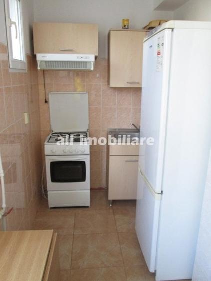 Garsonieră, mobilată în Far