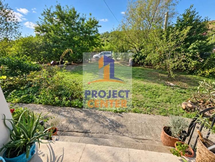Casă cu 4 camere cu Teren 581 Mp în Golești (Ștefănești)