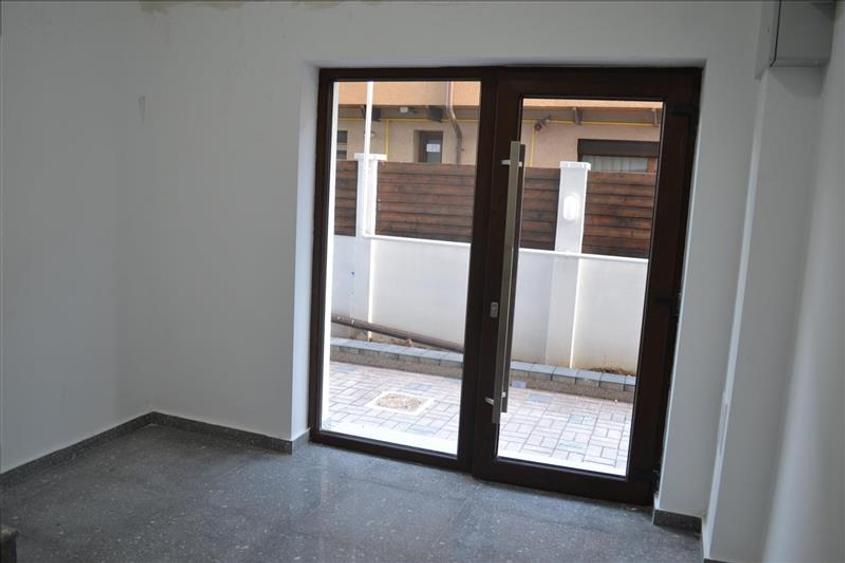 Apartament cu 2 camere semidecomandat în Dămăroaia