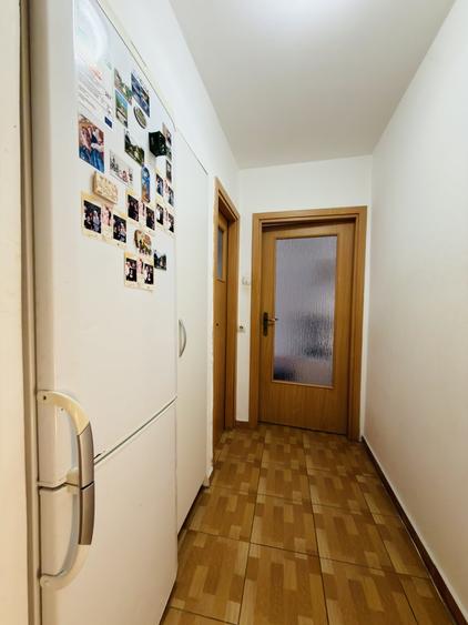 Apartament cu 2 camere nedecomandat, mobilat în P-ța Doina