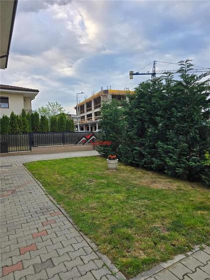 Duplex cu 4 camere cu Teren 258 Mp în Florești