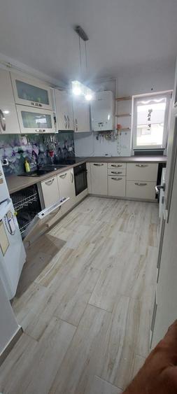 Apartament cu 3 camere în Șelimbăr