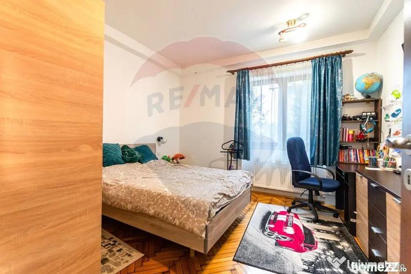 Casă cu 3 camere cu Teren 7150 Mp în Ozun