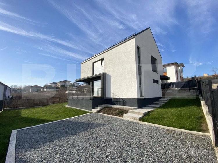 Casă cu 4 camere cu Teren 410 Mp în Dezmir