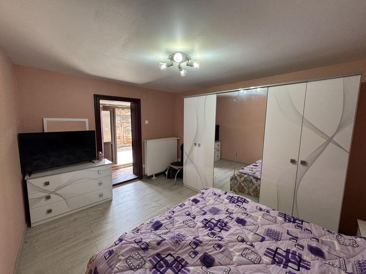 Casă cu 4 camere în Central
