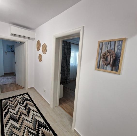 Apartament cu 2 camere decomandat în Polonă