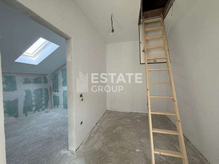 Duplex cu 5 camere cu Canalizare în Moșnița Nouă