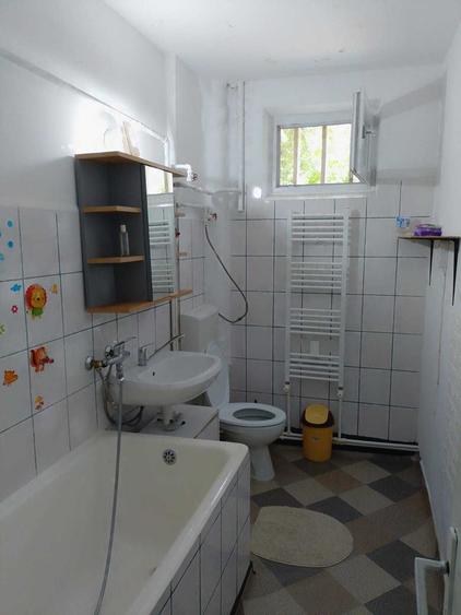 Apartament cu 2 camere semidecomandat în Râșca
