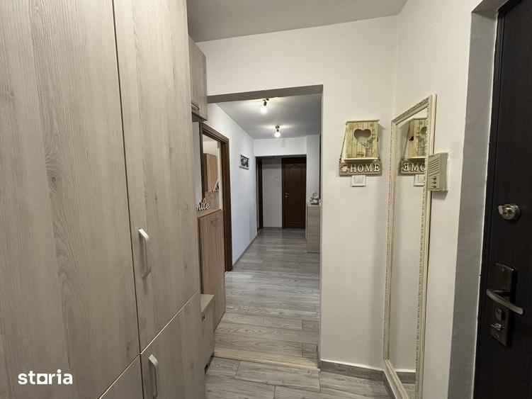 Apartament cu 3 camere decomandat în Tudor