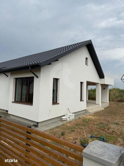 Casă cu 4 camere cu Teren 750 Mp în Vernești