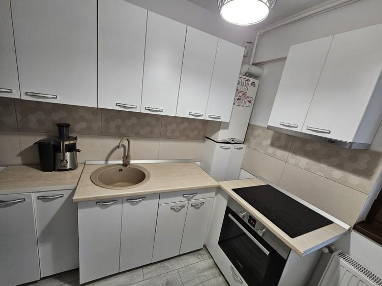Apartament cu 2 camere decomandat în Bucureștii Noi — fotografia 3