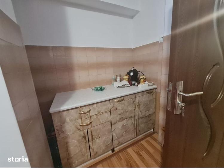 Inchiriez 3 camere Grivitei pet friendly cu parcare - 8