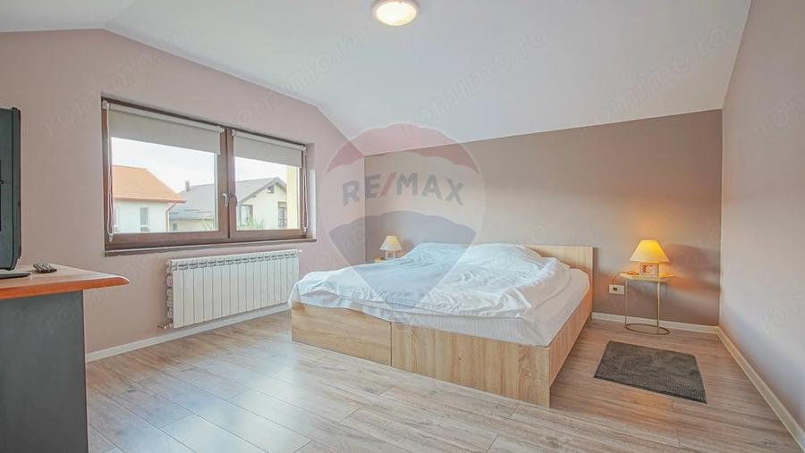 Casă cu 4 camere cu Teren 534 Mp în Central
