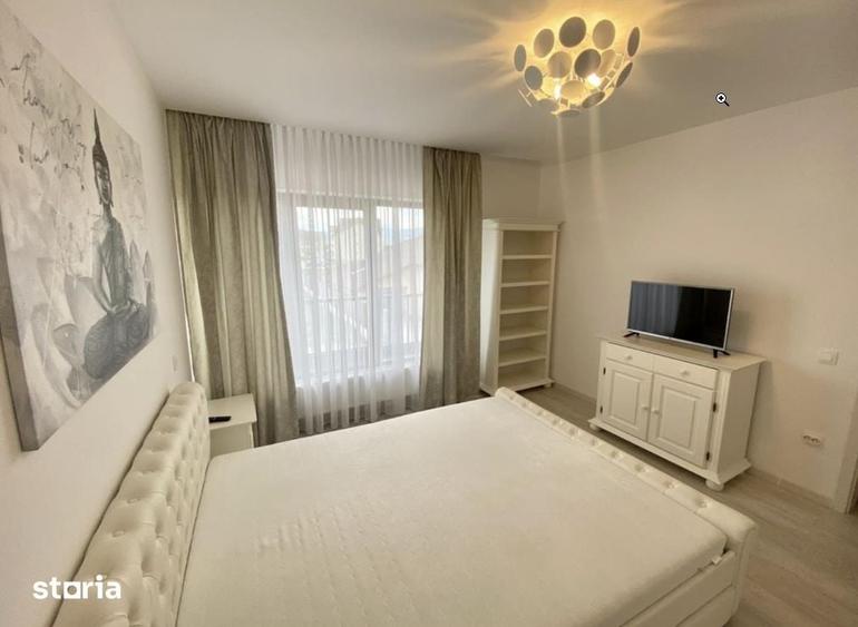 Casă cu Teren 220 Mp în Cristian