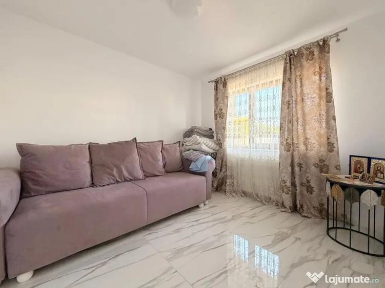 Casă cu 5 camere cu Teren 680 Mp în Moșnița Nouă