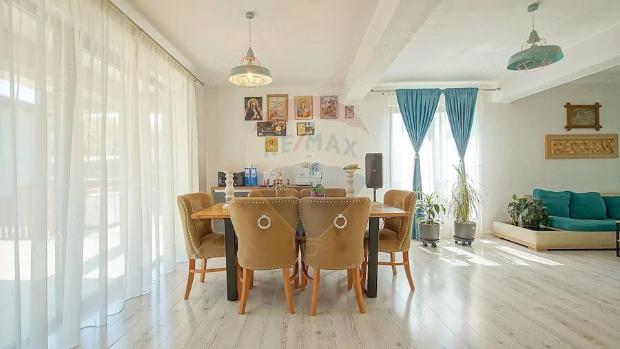 Casă cu 5 camere cu Teren 605 Mp în Electroprecizia