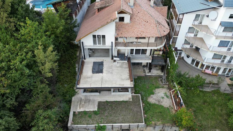 Casă cu 4 camere în Sud