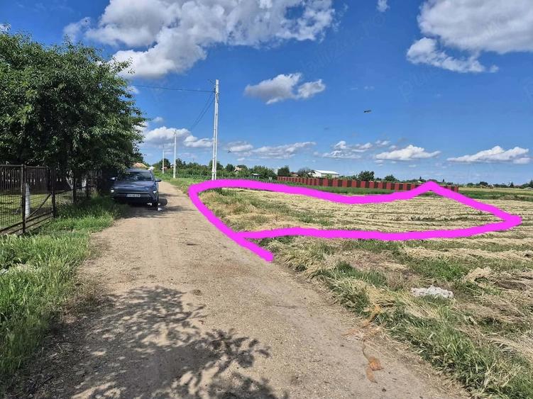 Teren de 1200 mp, în Valea Râmnicului