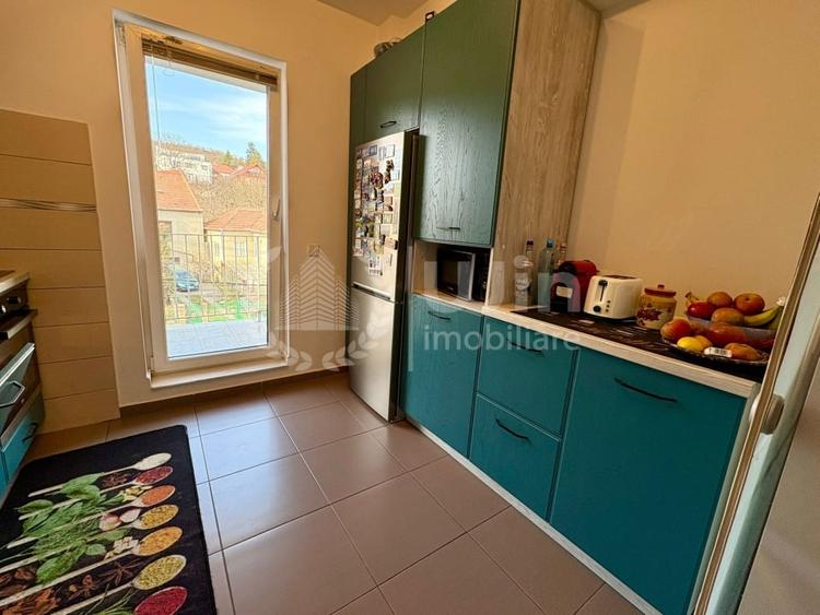 Apartament cu 2 camere semidecomandat, mobilat în Dâmbul Rotund