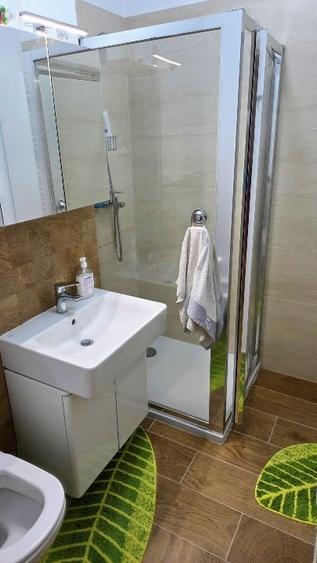 Apartament cu 4 camere decomandat, mobilat în Tineretului