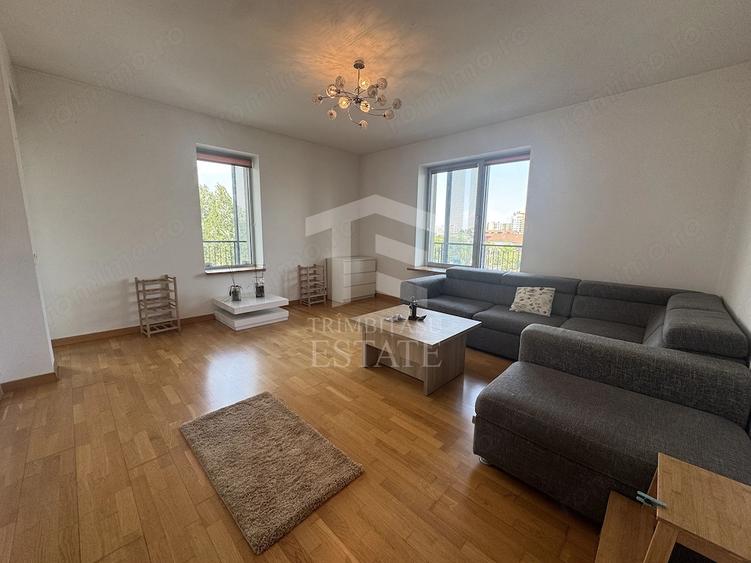 Apartament cu 3 camere decomandat în Splaiul Unirii