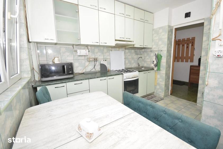 Apartament cu 4 camere decomandat, mobilat în Drumul Taberei