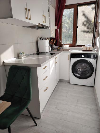 Apartament cu 2 camere decomandat în Teilor