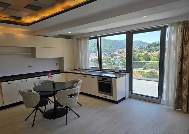 Apartament cu 2 camere decomandat în Centrul Istoric