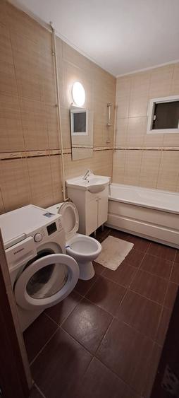 Apartament cu 2 camere semidecomandat în Micro 11