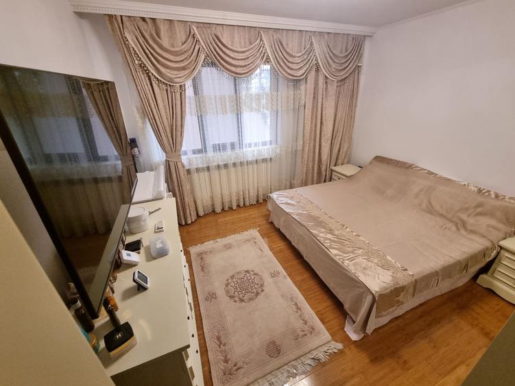 Apartament cu 3 camere decomandat, mobilat în Faleza Nord