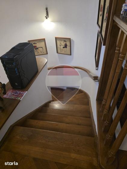 Apartament cu 5 camere în Primăverii