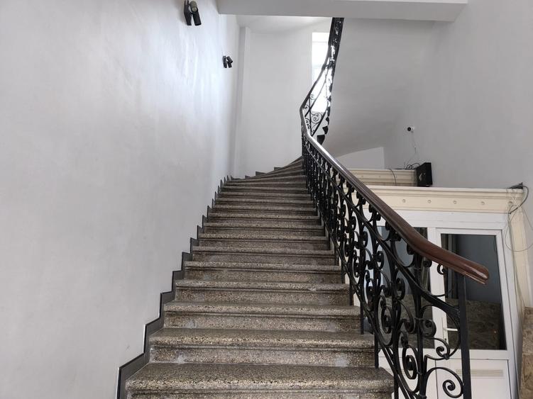 Spațiu comercial, de 809.89001464844 mp, în Ultracentral