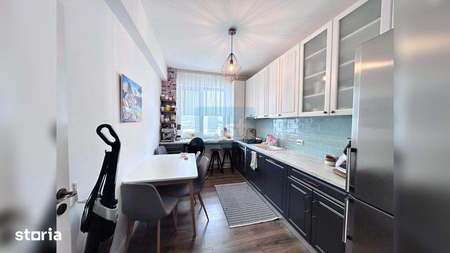 Apartament cu 3 camere decomandat în Câmpului
