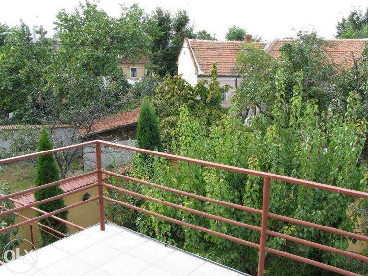 Casă cu 4 camere în Funcționarilor