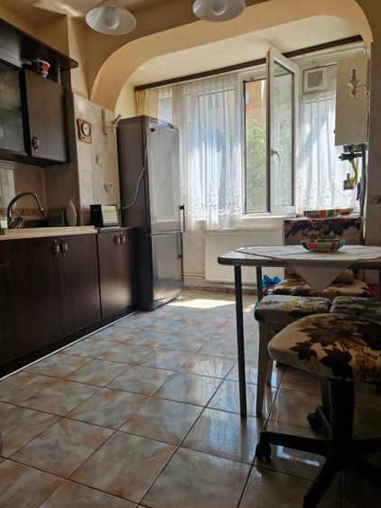 Apartament cu 2 camere circular în Astra