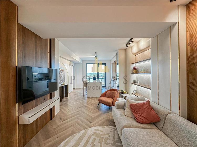 Apartament cu 3 camere semidecomandat, mobilat în Pipera