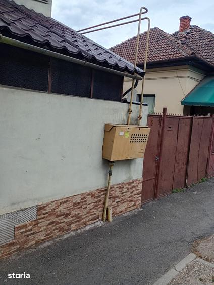 Casă cu 2 camere cu Teren 300 Mp în Lipovei